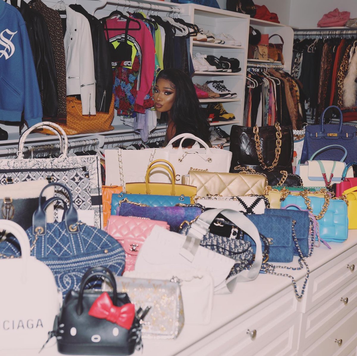 theestallion's tweet photo. Collecting all bags in 2021👛💸 https://t.co/HCLEKbu0lx
