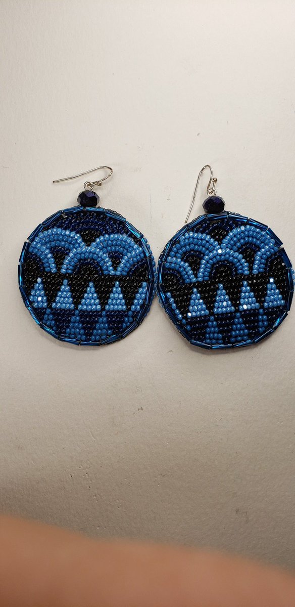 Spotted_cloud's tweet image. #recent #beadwork #NativeTwitter