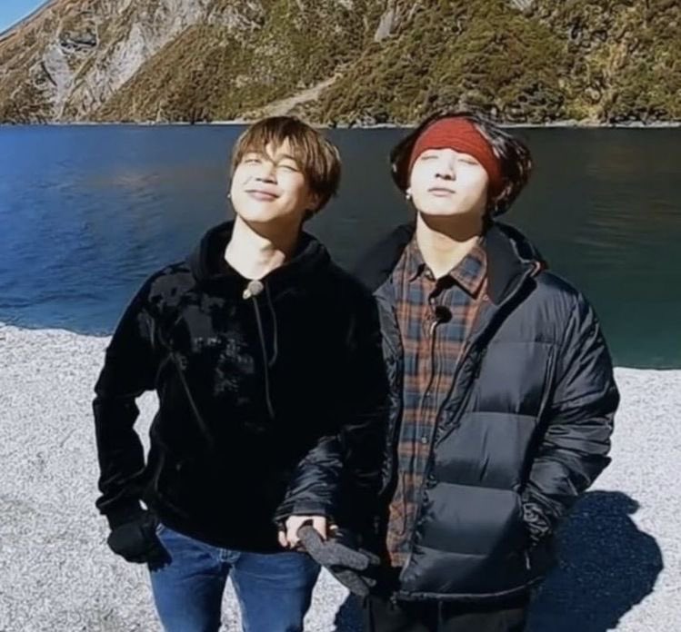 Pick between BV3, BV4 & in the soop Jikook