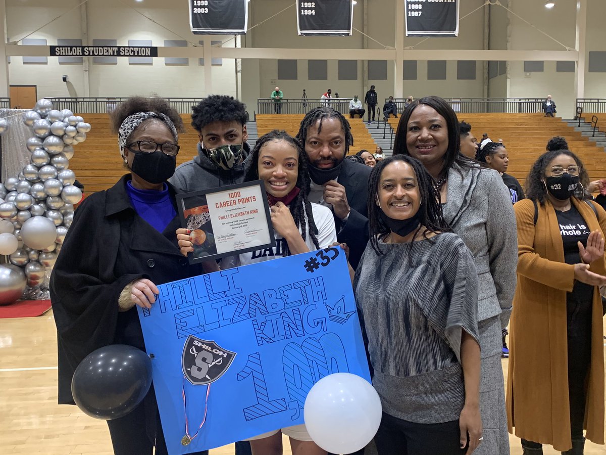ShilohAthletics's tweet photo. Congratulations @Philliking30 for scoring over 1,000 points in your high school career!!!!💯💯💥 https://t.co/yQhA5qFJhl
