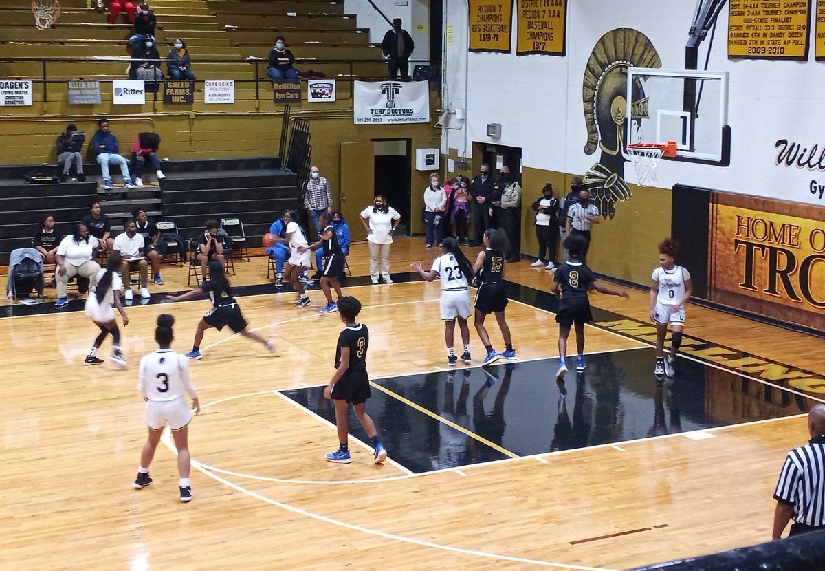retiredFcps's tweet photo. Wildcats traveled to Millington tonight and in first game FW girls lead 43-23 @johnvarlas @JSWriterMichael @fayettewarehigh @FW_Wildcats https://t.co/gEoe9rvDfp