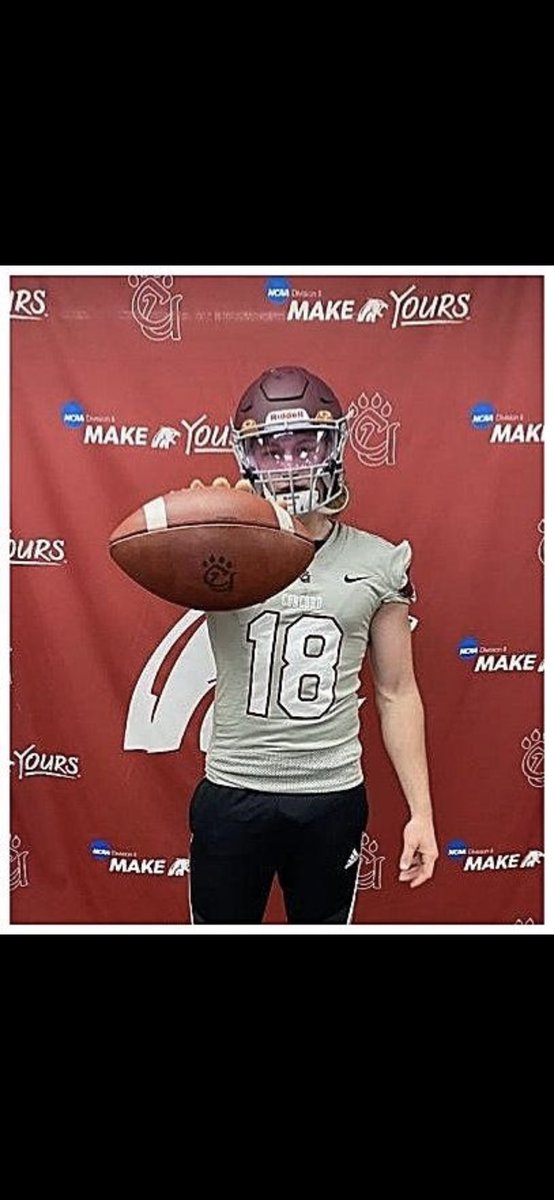 I’d like to thank coach <a href="/coachdavewalker/">David Walker</a> <a href="/coachBFerg27/">Brian Ferguson</a> <a href="/MaxLilly01/">Max H. Lilly</a> from <a href="/ConcordFootball/">Concord University Football</a> for inviting me to tour your campus and facility. I had a great time!
@BrunswickSouth  @SBCougarFBCoach 
@NFLCoachRoach 
<a href="/GEMCLASS_/">G.E.M. Class Recruiting</a> 
<a href="/FILMTOFIELD/">Film To Field</a> 
<a href="/CoachRuggles/">Coach Ruggles</a>