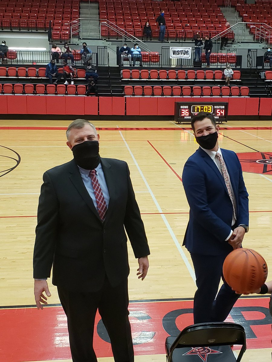 coppellhoops's tweet photo. Varsity coaches will NOT be outdone by the JV. #Gottalooksharp https://t.co/HCLTaobQJO