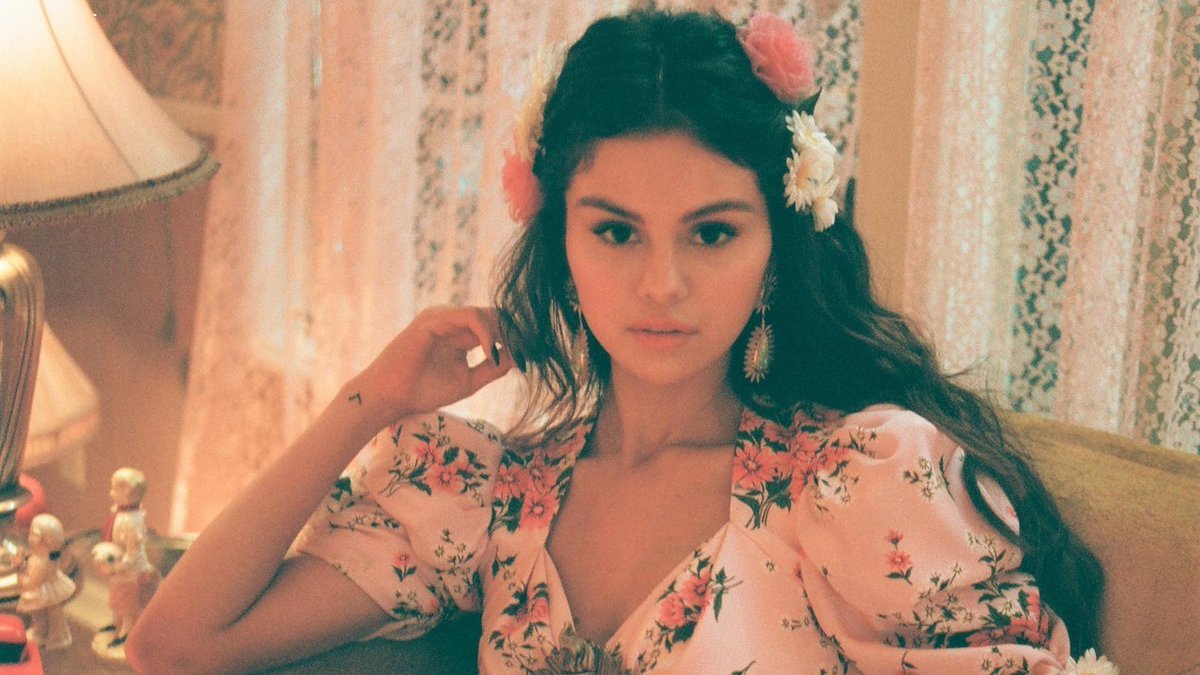 hypervocal's tweet image. TRENDING: Selena Gomez Drops Highly Anticipated Spanish Single 'De Una Vez': Stream It Here bit.ly/39CO3tP