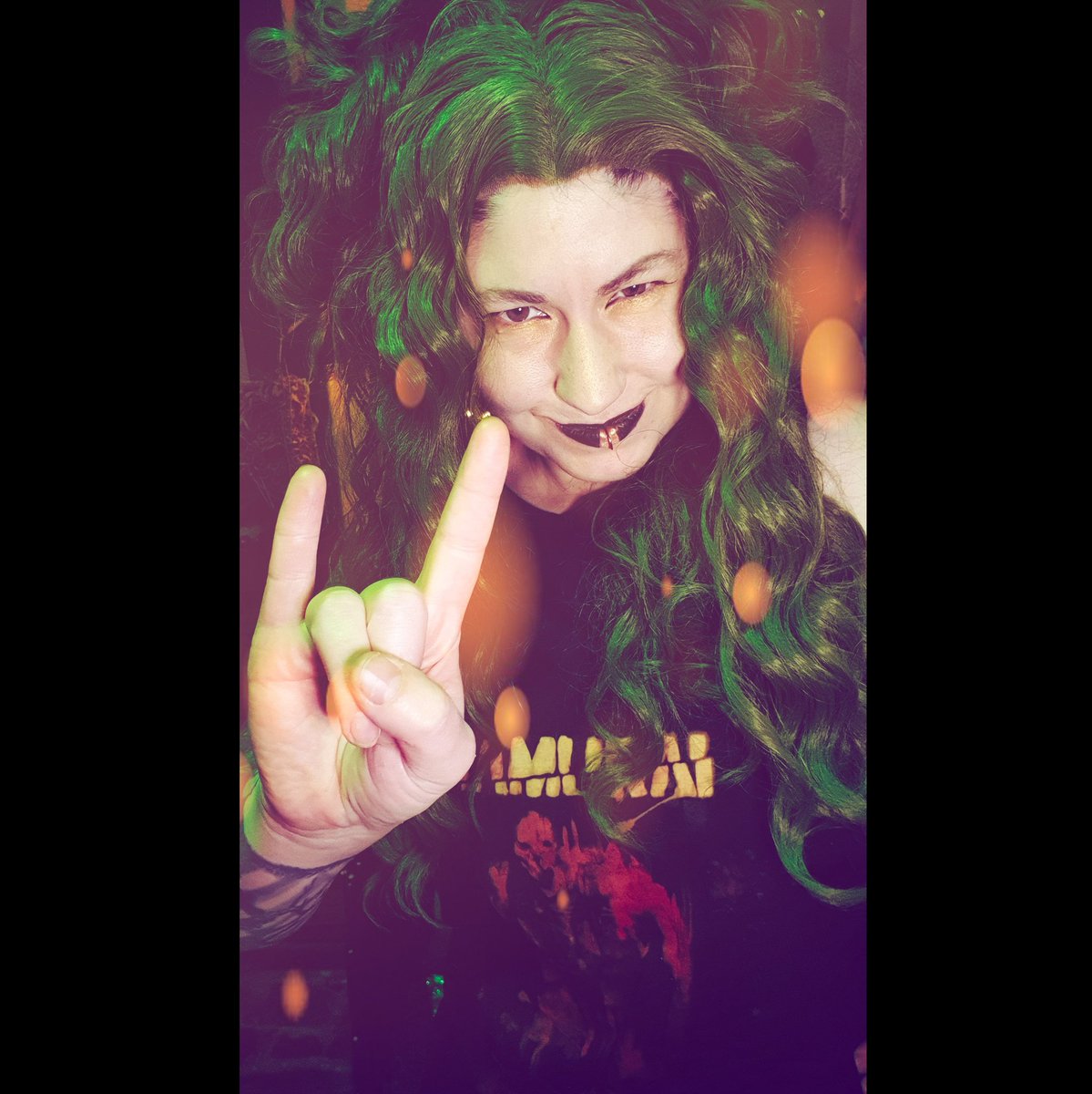 DarklyNewt's tweet photo. Made a top from #Cyberpunk2077 #samuraiband
Screen shot,
Printed,
Stencil in bleach,
Hand painted in bleach,
Dyed red,
Not bad for a first try.
#johnnysilverhand #cyberpunk #darknet #neverfadeaway #kerryeurodyne #besisis #denny #henry #refusedband @CyberpunkGame https://t.co/MGkTi3wRp7