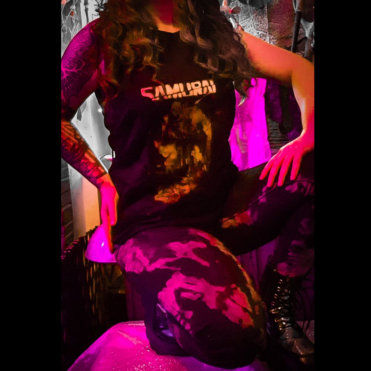DarklyNewt's tweet photo. Made a top from #Cyberpunk2077 #samuraiband
Screen shot,
Printed,
Stencil in bleach,
Hand painted in bleach,
Dyed red,
Not bad for a first try.
#johnnysilverhand #cyberpunk #darknet #neverfadeaway #kerryeurodyne #besisis #denny #henry #refusedband @CyberpunkGame https://t.co/MGkTi3wRp7