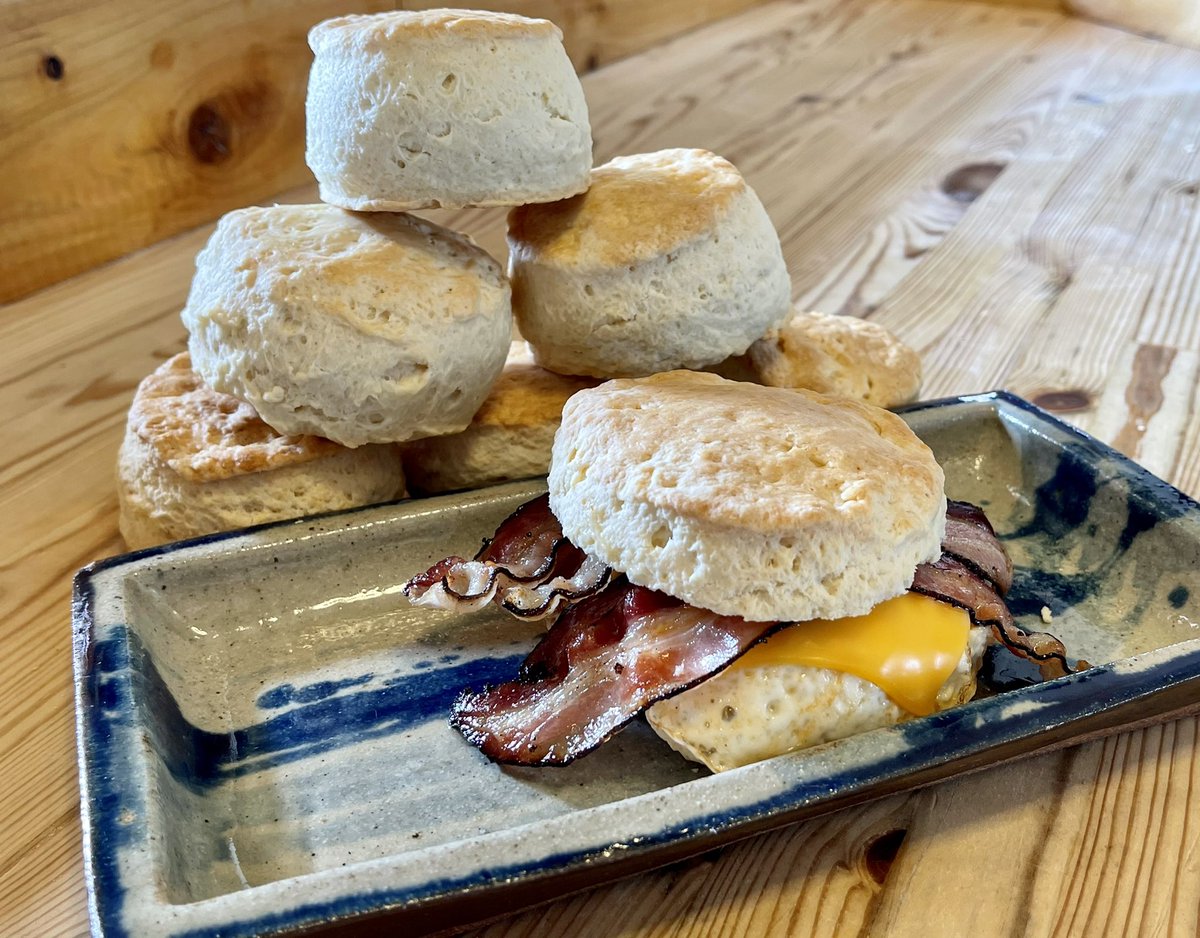 Baconbarjp's tweet photo. We're open!!! Fancy a bacon, egg and cheese biscuit!? #baconbarjapan #baconbar #bacon #okinawa #okinawabreakfast #okinawatogo #oki #baconeggandcheesebiscuit #japan #breakfast #沖縄 #自家製ベーコン #ベーコン #日本 #おはようございます #goodmorning https://t.co/3a3e1XlRKK