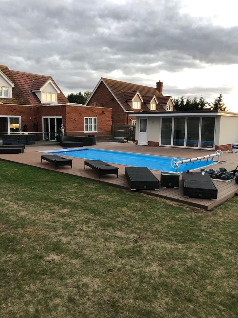 PoolBuildings's tweet image. This is our very popular King Pool 9m x 3.7m and all the details including the price can be found on our website here. 👇

If you have any questions we will be happy to answer them, just send us a message. 📲  

mypooldirect.co.uk/store/featured…