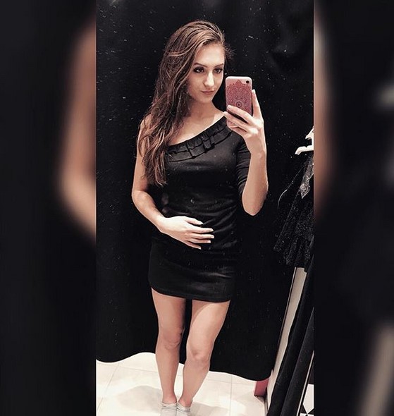 Tarafromhottes1 tweet picture