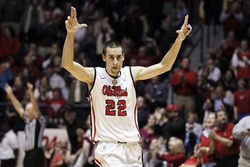 RobSoundsGood's tweet photo. Marshall Henderson, Ole Miss. @OleMissMBB @OleMissKermit @OleMissEvie #SECTHROWBACKS 

Wild man himself. https://t.co/593bvfgecj