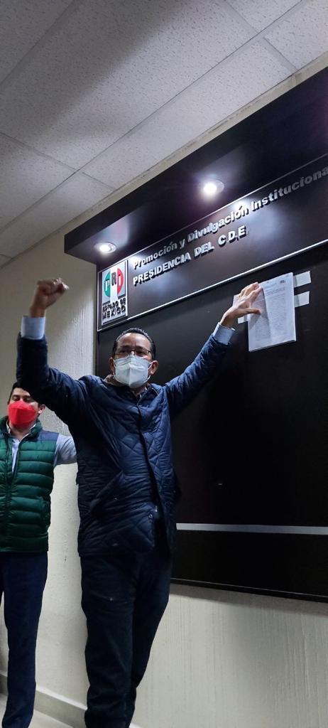 PRI_EDOMEX's tweet photo. En estricto cumplimiento a la ley y a los estatutos del partido, se publica hoy la convocatoria para participar en el proceso electoral 2021, exhortando a quienes aspiren a participar, cumplir con los términos que en ella se precisan. #VamosConTodo https://t.co/5dkTzPrrWP