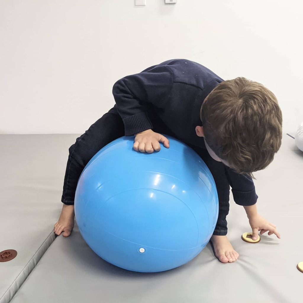 OTPlan's tweet photo. Working hard on getting these core muscles stronger just before the weekend starts 👍🏼

Here is your reminder to incorporate activities that promote core strength during your child's play, this weekend, and every day!

Need ideas? Order our Core Strengthe… https://t.co/GiQk9O5wy8 https://t.co/oSanHbhmQF