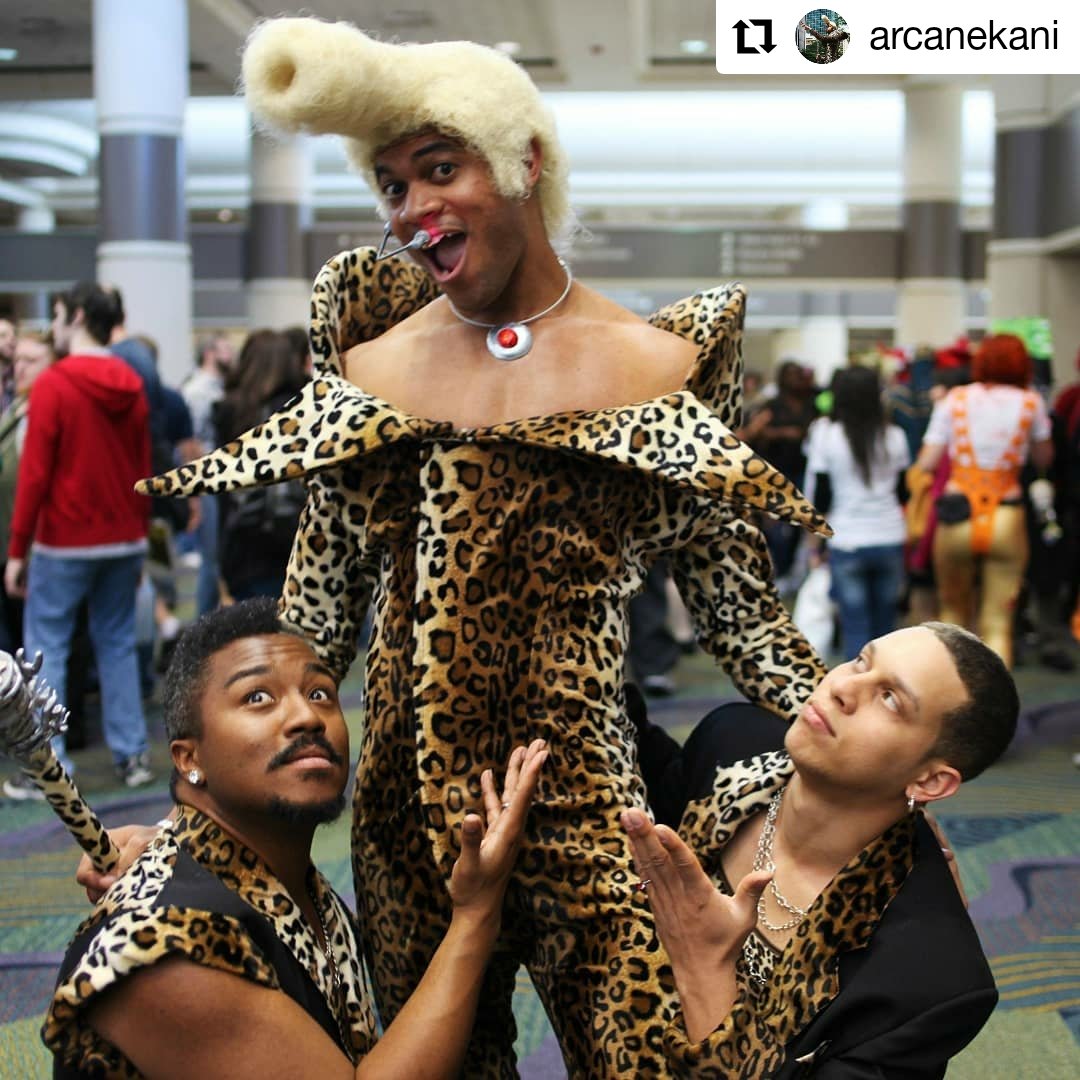 ThatKtbGurl's tweet photo. Happy #featurefriday !
Today's feature is the Super Green @arcanekani !!! #rubyrhodcosplay #fifthelementcosplay #cosplay #poccosplay #poccosplayer #independencedaycosplay #oldspicecosplay #ghosttraincosplay #troybarnescosplay #lancesterling #pursuitofhappiness #freshprincecosplay https://t.co/oBjfUfeqll