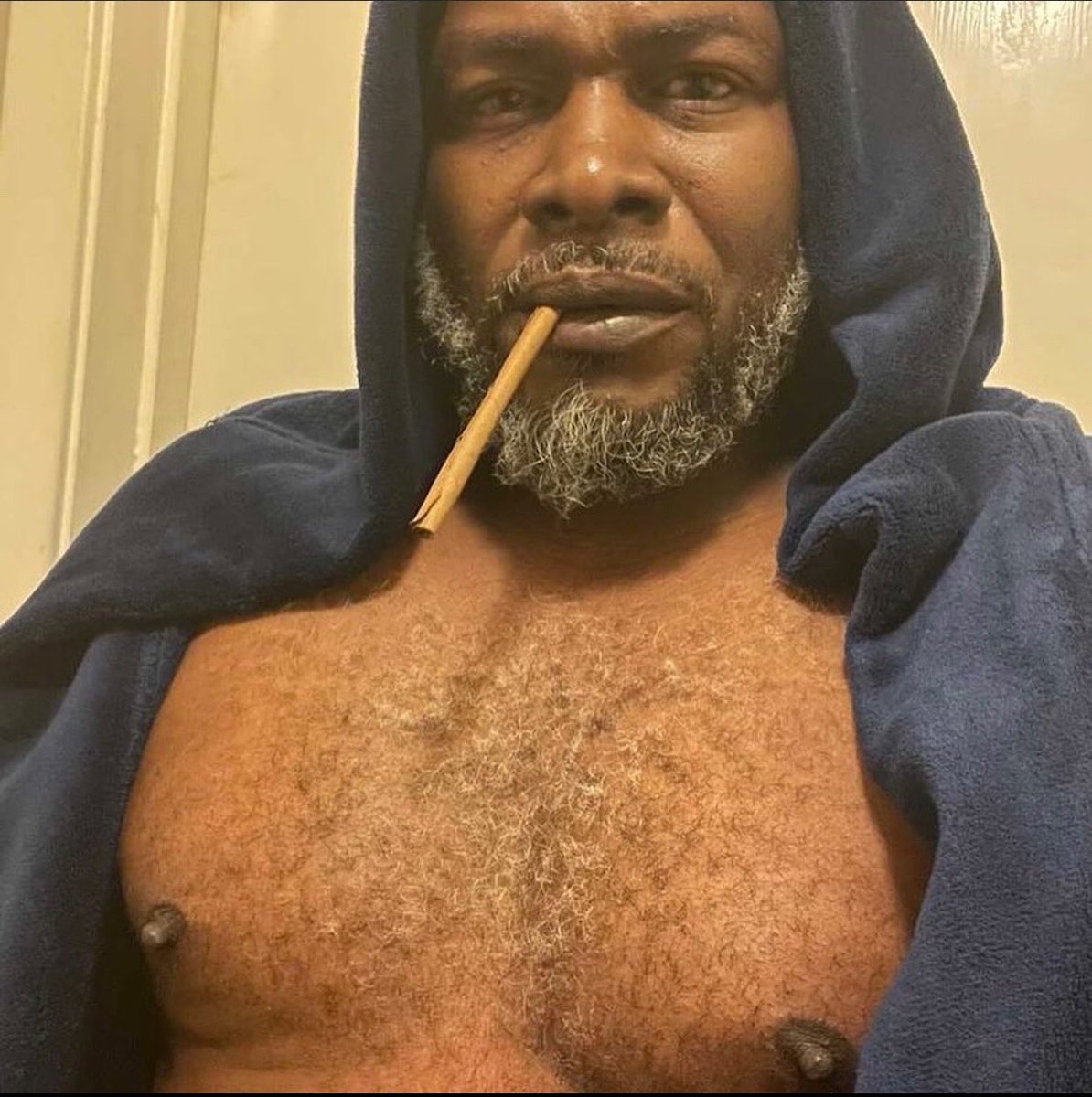 MaleMediaMind's tweet photo. #M3APB If you know who these subjects are, tag them in the comments. M3 followers love to know their online crushes. Please help us out. #bearedblackmen #bigdude #malemediamind #musclebear #ThickBoyProblems #beardgang https://t.co/RezgpI0YlL
