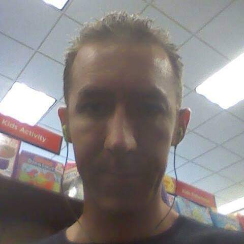 LizHolland1976's tweet photo. @TheDarkGift_ @Bjdiazntx @supportprop @DanLairdMD @andrewkolodny @BrandeisU This is Will, one of my best friends in the world! His Dr cut his meds completely. He couldn't live bedridden, in horrific, caustic pain for the rest of his life so he opted for VSED! A brilliant man is gone now because he had no QUALITY OF LIFE! OPIATES SAVE LIVES! https://t.co/psaQYupGH2