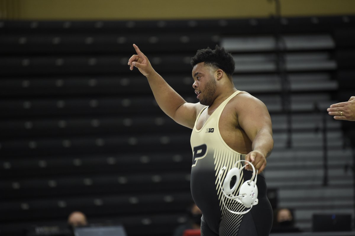 Boilers start the year 1-0 with a 28-8 win over Northwestern! #BoilerUp #AlwaysAggressive