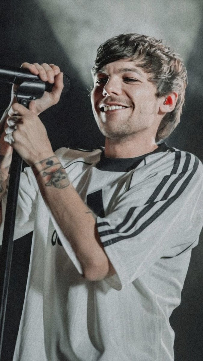 louis was constantly underestimated in the band (i won’t be posting any articles cause i don’t wanna give it clicks but you all know what i mean) and we’ve all been there personally. we’ve all been in a place where people didn’t believe in us as much as our partners for no reason