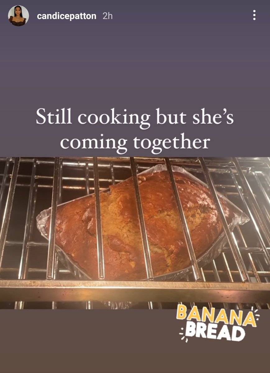 CandicanesU's tweet photo. Chef Candice Patton in action. YUM🥰
#BananaBread #ChefCandice https://t.co/LD0jUiIpk3