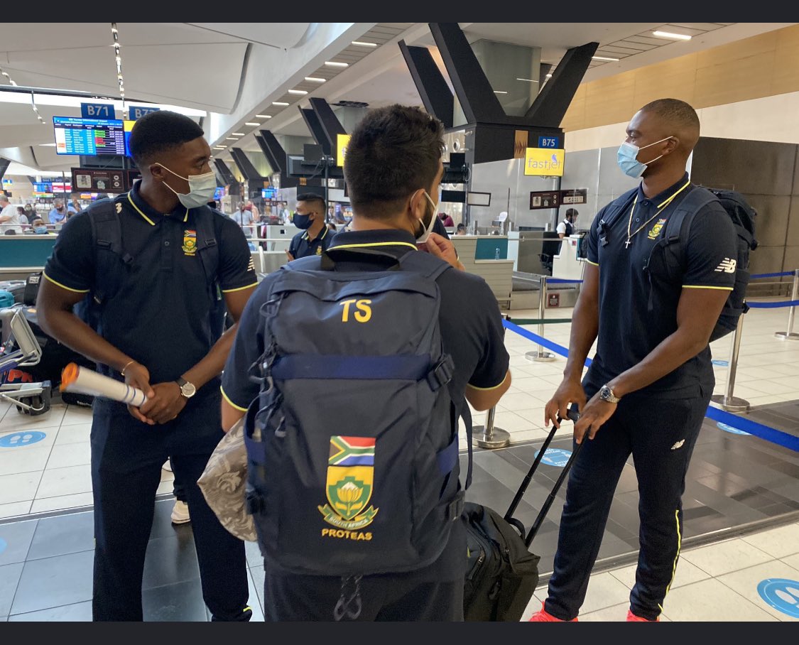 Choudhary_0537's tweet photo. After 2007 welcome back @OfficialCSA appreciate your part to bring cricket 🏏 back home 🙌
Welcome to Pakistan
🇵🇰 VS 🇿🇦
#PAKvSA
#welcomeSA https://t.co/yuJ79TS0F6
