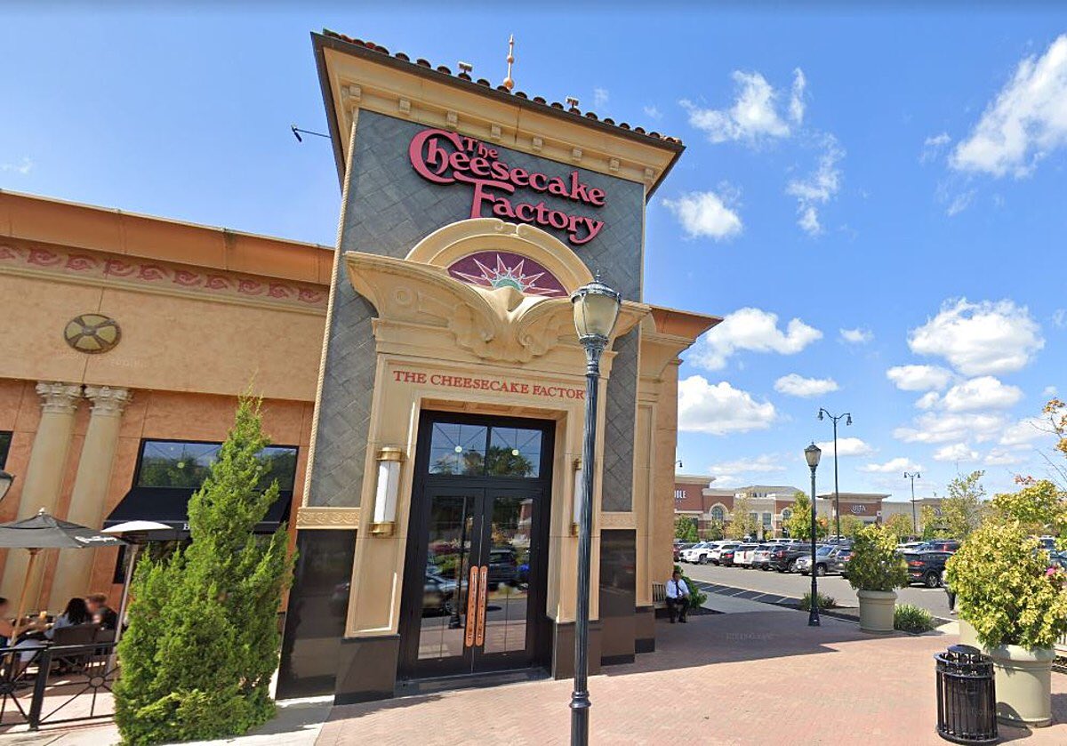 RCityscope's tweet photo. The Cheesecake Factory is coming to Huntsville!! This restaurant will be 7,350 sqft and located on the south end of Bridge Street Town Centre. 

More info coming soon. https://t.co/9Sly2VpEl0