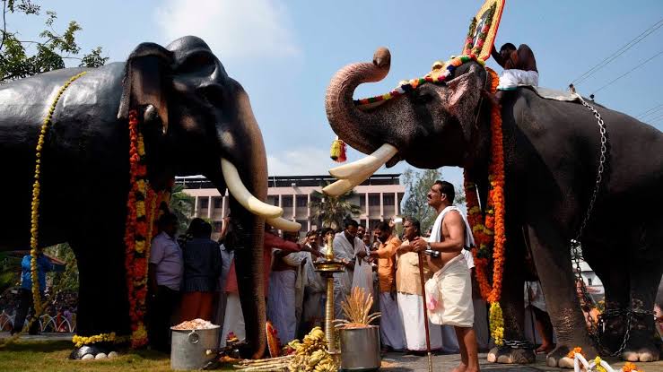 he showed true Bhakthi.A statue of about 12 feet is made to show respect to Kesavan. Kesavan still continues to live in the hearts and memories of people who speak of him fondly.