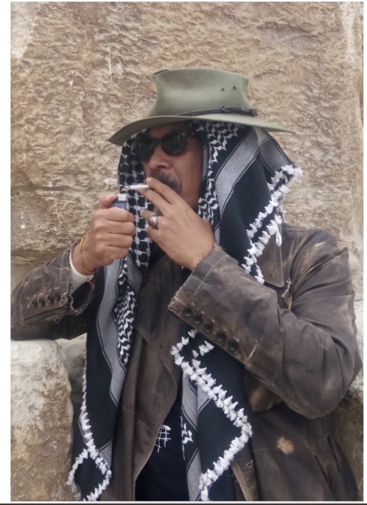 sudjiwotedjo's tweet photo. Rokok punya paradoks baik-buruk seperti setiap hal di semesta ciptaan Tuhan Yang Maha #Paradoks ini. Baiknya rokok bisa utk detektor kesehatanmu. Kamu merasa tak sakit apa pun, tp pas ngrokok kok langu baunya, nah itu pertanda sejatinya kamu sakit. #Piramida #Mesir https://t.co/2UkUe0Glif