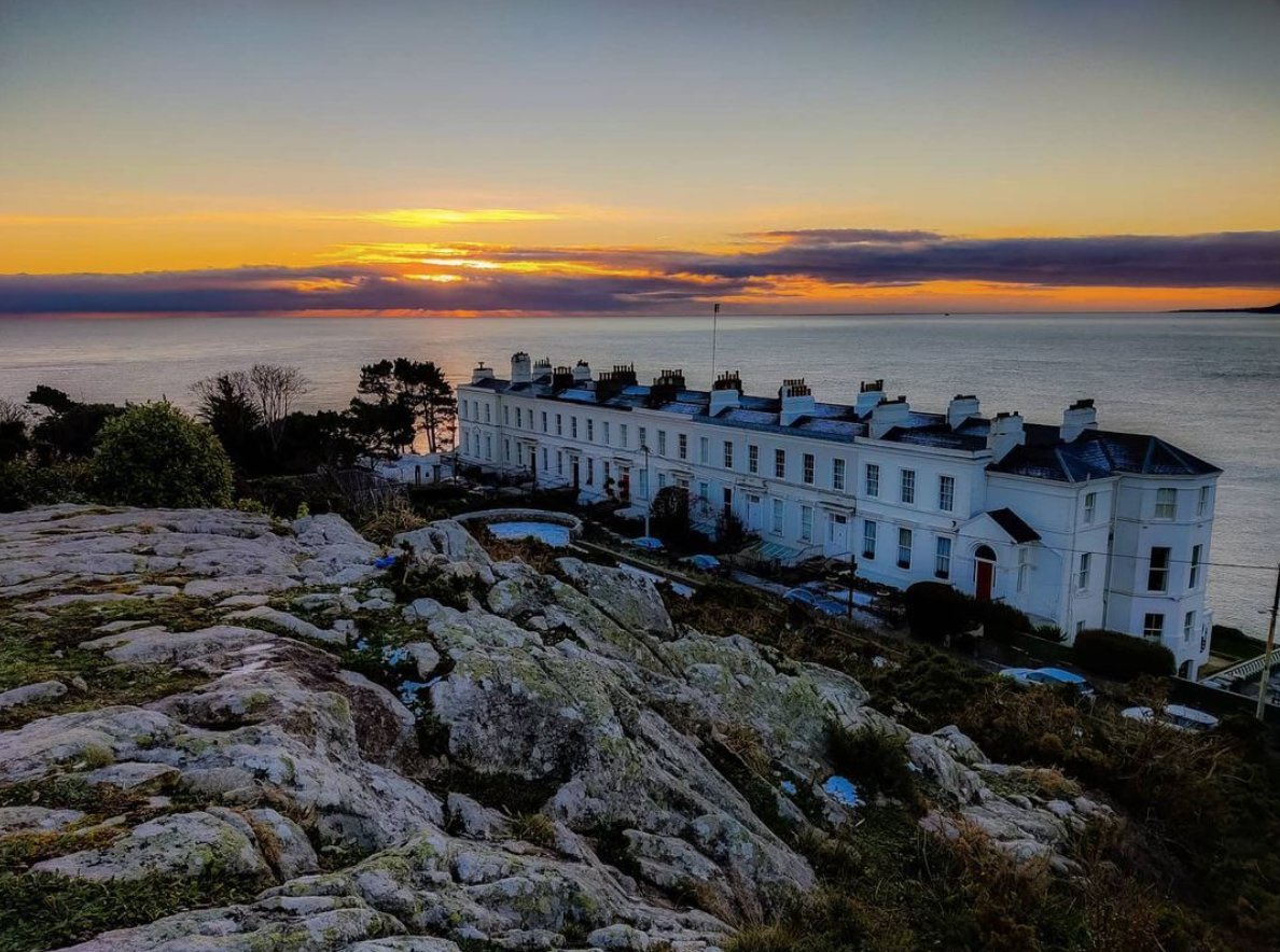 IEAmbJapan's tweet photo. City & country: Winter scenes in Ireland #PlanNowTravelLater #FillYourHeartWithIreland @TourismIreland @Failte_Ireland @JATATokyo @ITAATweets @jtbtnttravel @Travel_HIS @JAL_Official_jp @FlyANA_official @nikkei #ReadyForRecovery @IrishEmbJapan @phoenixparkopw @wildatlanticway https://t.co/iRJerLp7if