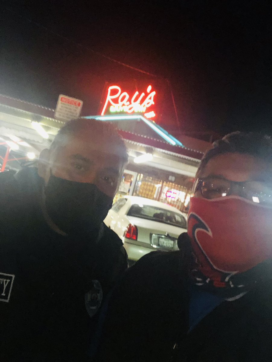 VoteAnthonyGres's tweet photo. A big thank you to @RAYSDRIVEINN for dinner this evening and a big thank to the Security Guard for keeping everyone safe.  To those of you who have not tried this San Antonio Staple -please visit this fabulous restaurant located in the heart of the West Side! #supportlocal https://t.co/TSyTS7AFR8