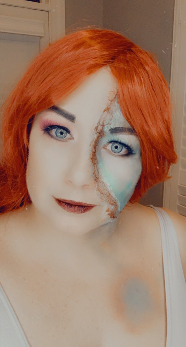 e_danielle20's tweet photo. Few more Mermaid pics #hauntedstyle #sfxmua https://t.co/1v7lpDLW8V