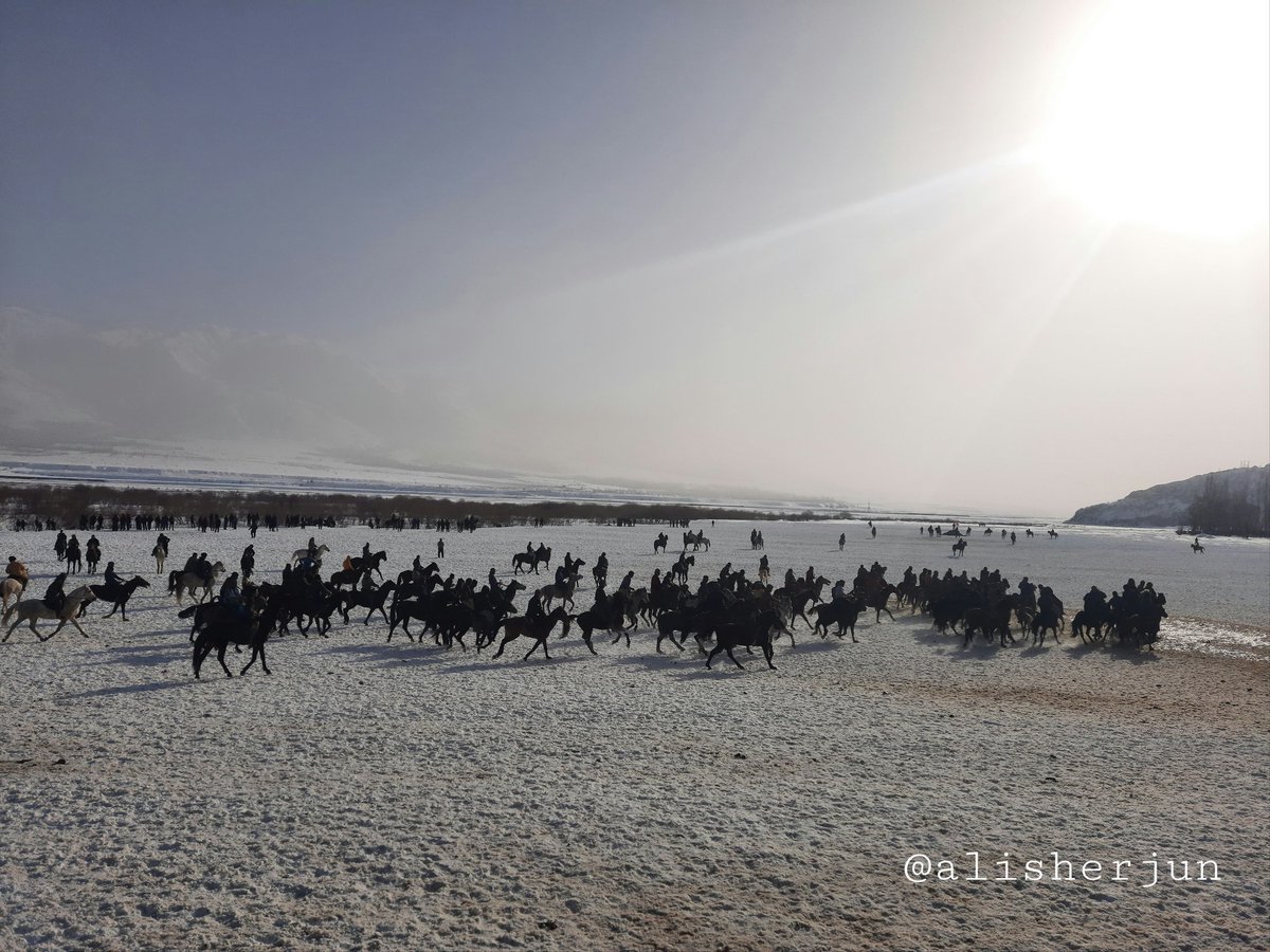 alisherjun's tweet photo. Buzkashi tajik national sport🐎.
#ОзмуниАксҳоTJ #Tajikistan #USAваТоҷикистон #TajikTravel 
@ASGharmTJ https://t.co/BZVYPkrwFT