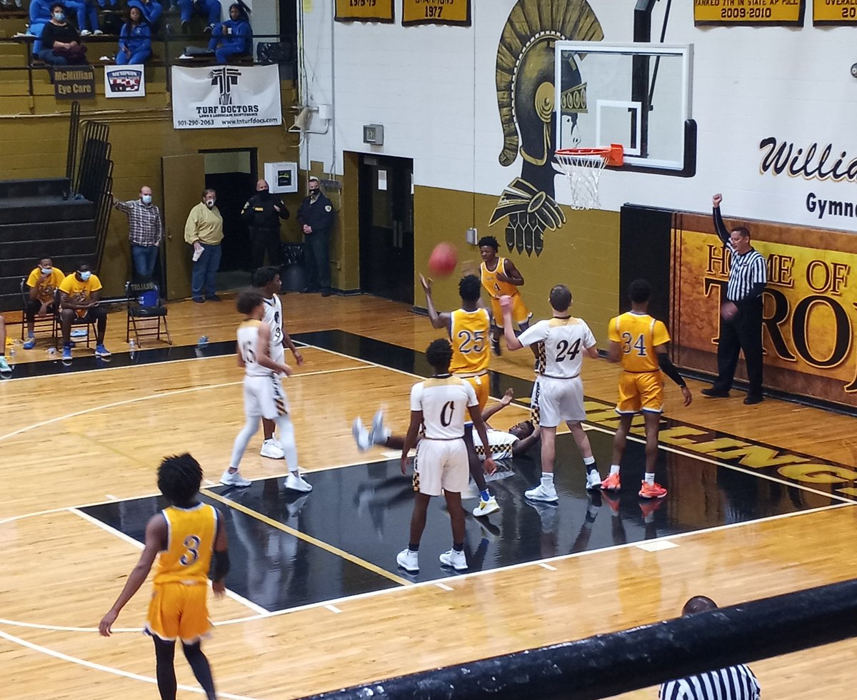 retiredFcps's tweet photo. That's game folks! Wildcats boys defeat Millington 76-46 @johnvarlas @JSWriterMichael @fayettewarehigh @FW_Wildcats @Supt_Hamlett https://t.co/l4nzoZLfDt
