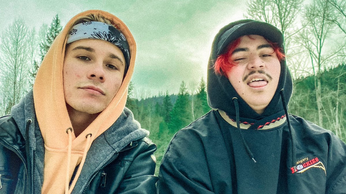lostboys4never's tweet photo. #new music video. :) go give it some love on YouTube https://t.co/ByZKqBaFao https://t.co/cKnNwEhITY
