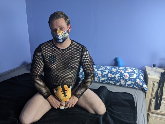 I guess I should post more on here if I ever want more followers. 🙃 https://t.co/gudjTKUaHY