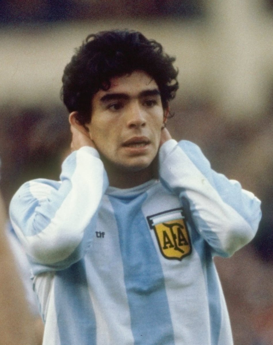 To end this threadR.I.P Maradona & Cruyff