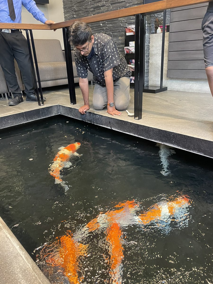 AkkshyeTulsyan's tweet photo. “When u fish for love bait with your heart and not your brain”

@devargtweets feeding some koi with great compassion.
@adipraj thanks for enabling this. https://t.co/HXVwkF3g5X