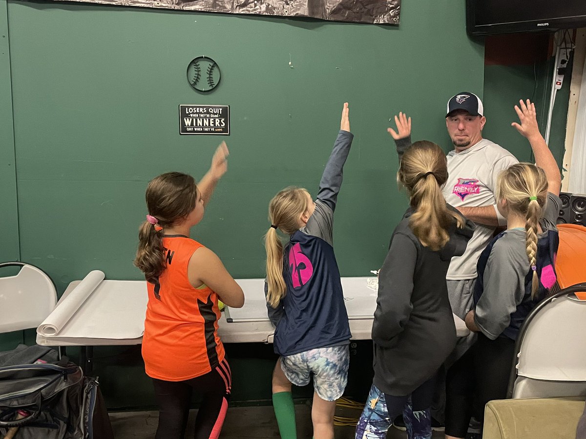 3rdMonkeySports's tweet photo. Introducing our newest affiliate team!The Port City Frenzy Softball organization! Great first practice for these girls! Thanks for choosing Third Monkey Sports!#thirdmonkeysports #affiliateteamsareawesome #getworkin #watchforthisteam #grind #softball #youthsports #dobigthings https://t.co/yL4mbyPDeb