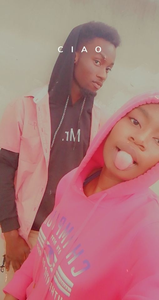 Denoizzy5's tweet photo. Me and my sister. https://t.co/T9o53O9ySS