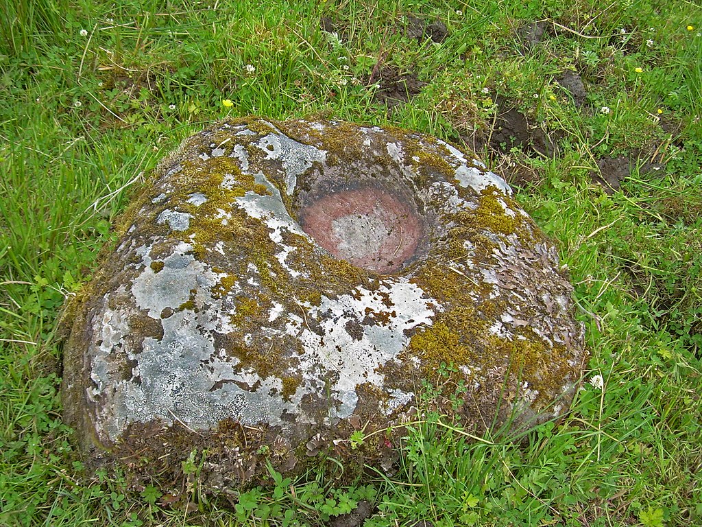 lorraineelizab6's tweet photo. 16 Jan: St Díarmait mac Mechair of Tuath Rátha/#Toora, Co #Fermanagh &amp; St Monoa of Mag Níad in same region (@ElvaBJohnston). Túath Rátha="people/tribe of the fort". Large battle 1103. 1119, Chief Ollan killed. St Fedbair/Faber (6 Nov) main saint of larger Boho area ©Youngbohemian https://t.co/wuHQgtExce