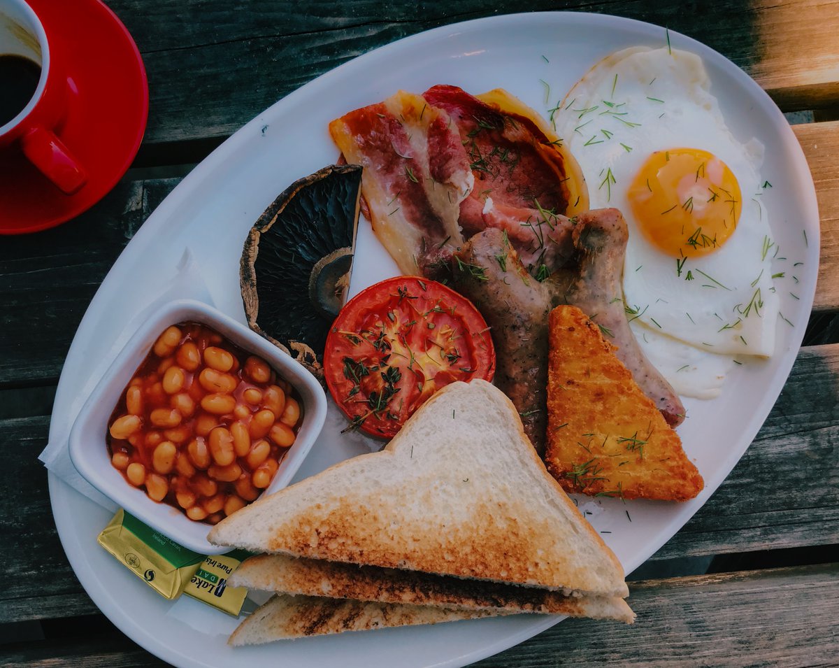 Dreaming of a hearty brunch or full English breakfast? Niche in the JQ are now on <a href="/DeliverooUK/">Deliveroo Codes</a> and <a href="/ubereats_uk/">Uber Eats UK</a> 😋

Serving up all-day breakfasts, sandwiches &amp; jacket potatoes 🍳☕ #SaturdayMorning 

instagram.com/nichecafejq