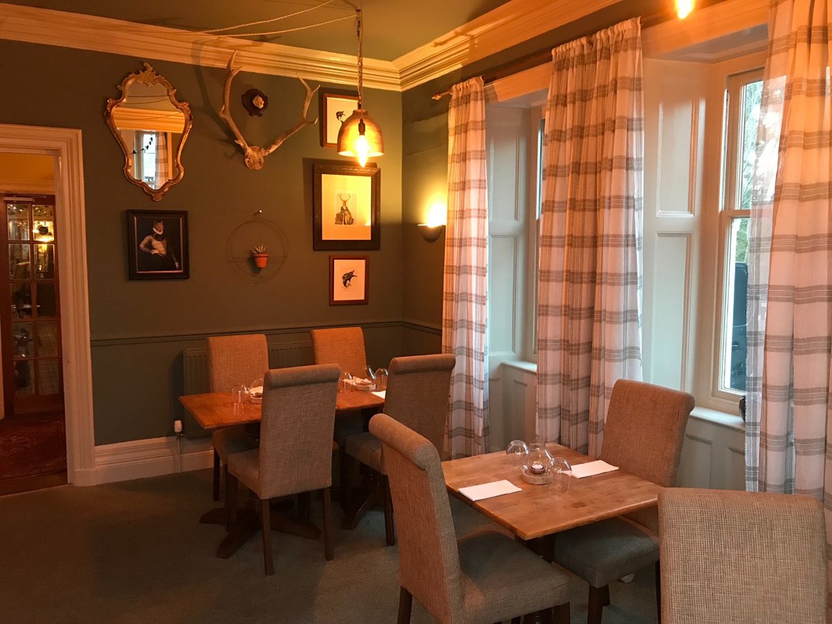 Cannot wait to visit the beautifully redecorated dining room at <a href="/BlackSwanEden/">Blackswanhotel</a> post lockdown! #hotel #pub #lookingforward goodhotelguide.com/review/northwe…