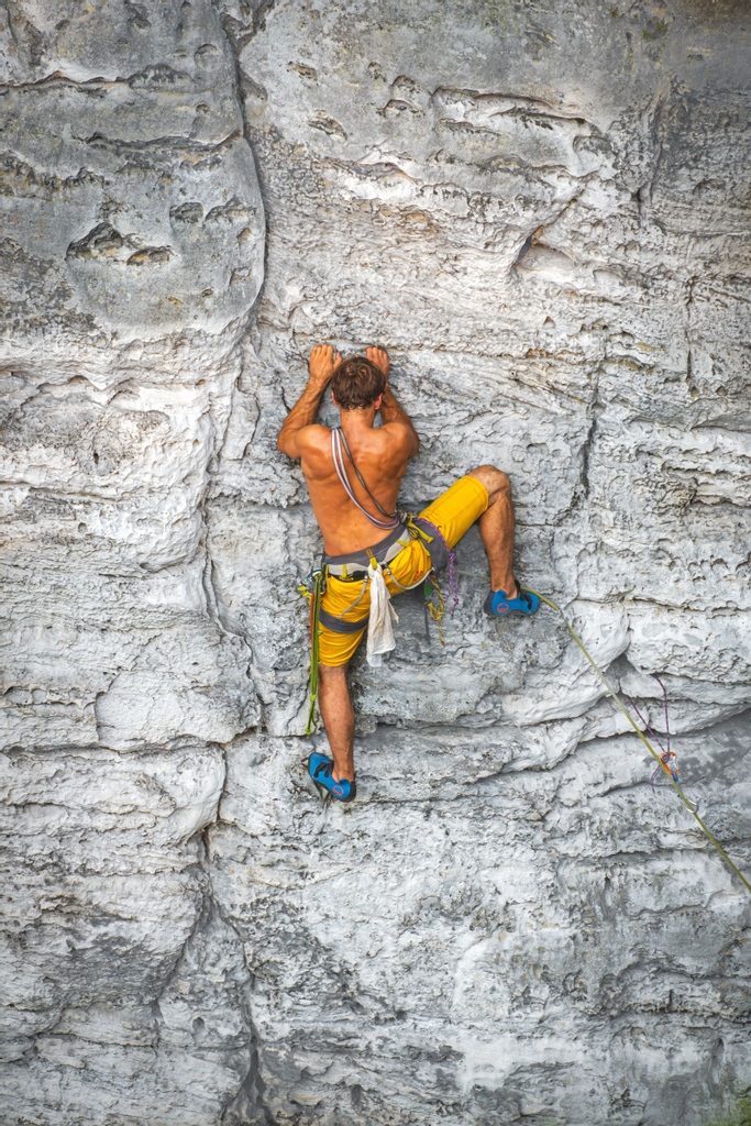 JurassicClimb's tweet photo. Oftentimes the divide between Trad Climbers/Sports Climbers/Boulderers is significant! What style of climbing do you love the most? What style do you want to try but haven’t? Why? 🤷🏼‍♀️⁠
⁣⁠
#rockclimbing #bouldering #sportclimbing #ukclimbing #tradclimbing⁠ #greatoutdoors https://t.co/DljIuKgAh2