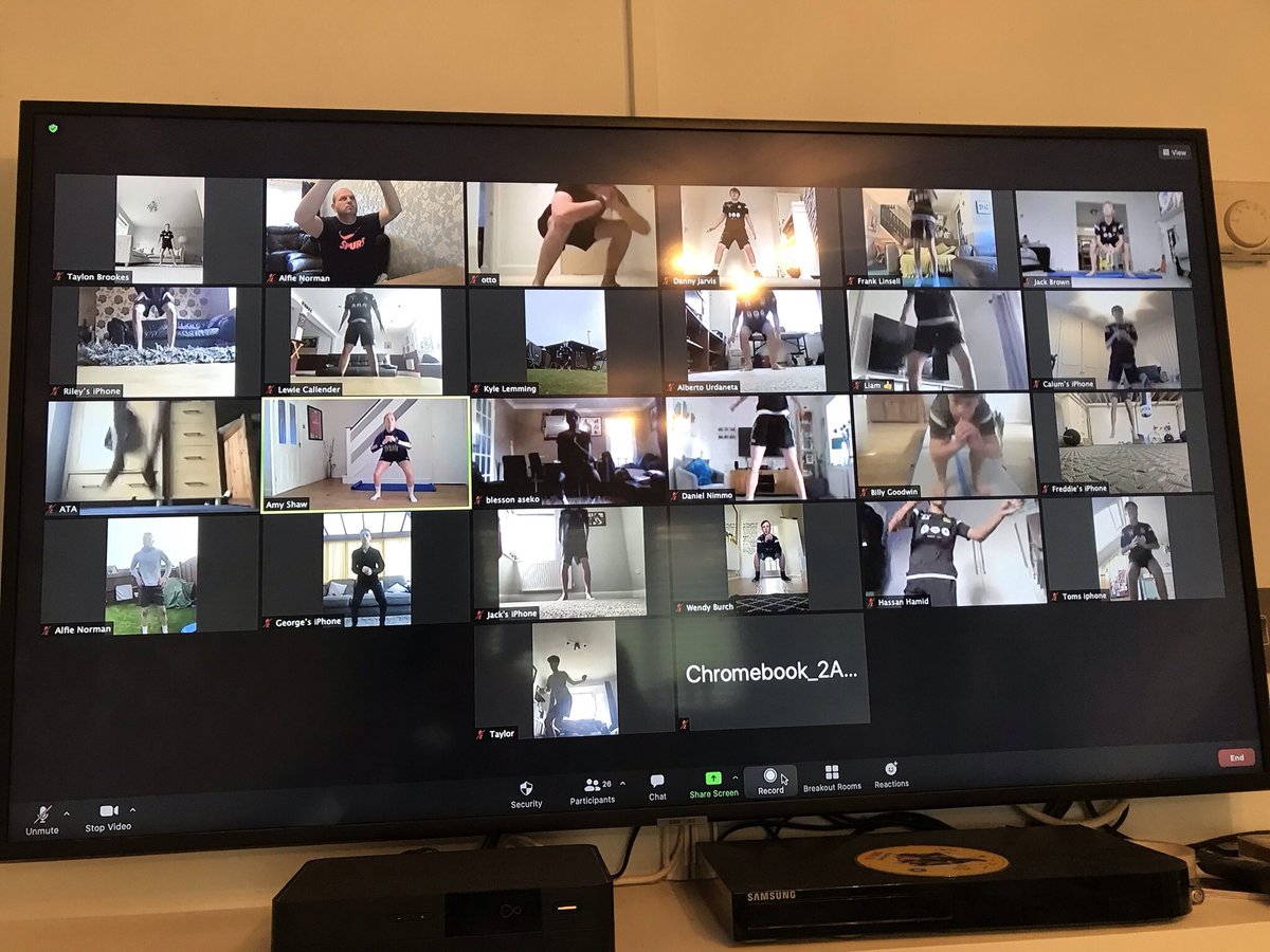 alfien_1's tweet image. The boys have been working hard this week in lockdown:-
🏋️‍♀️ Hiit &amp;amp; S&amp;amp;C so far this week

The weekend is here and they have a nice program to keep they going:-
🏋️‍♀️ Hiit
⚽️ Ball Mastery
🎥 Video Analysis

#lockdownwork #challenge #development #allabouttheboys 
#differentchallenges