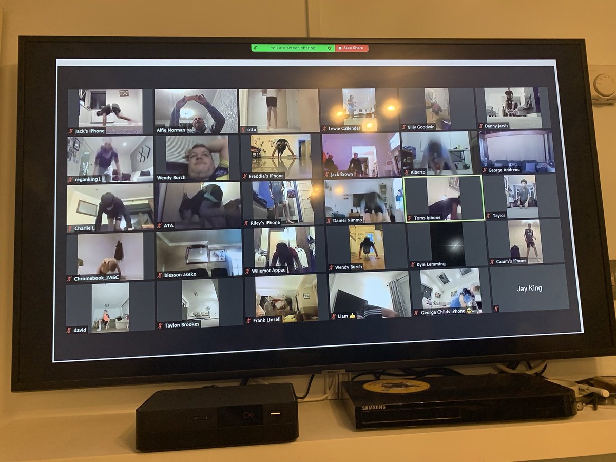 alfien_1's tweet image. The boys have been working hard this week in lockdown:-
🏋️‍♀️ Hiit &amp;amp; S&amp;amp;C so far this week

The weekend is here and they have a nice program to keep they going:-
🏋️‍♀️ Hiit
⚽️ Ball Mastery
🎥 Video Analysis

#lockdownwork #challenge #development #allabouttheboys 
#differentchallenges