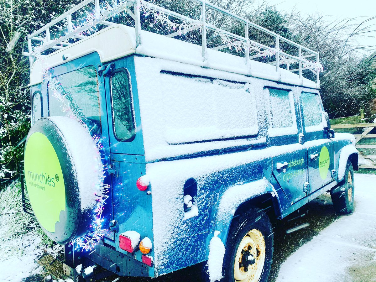If you or anyone you know needs a lift to your vaccine the back of the Munchies 110 Defender landy seats 12, so plenty of social distance and I’m happy to take anyone to Debenham or Woodbridge vaccination Centres if they have an appointment they can’t or don’t want to drive