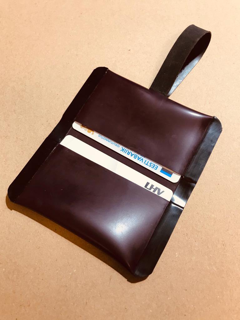KAWCHU_com's tweet photo. What dou you guys think of our new wallets? #latexbeauty #wallet #kawchu #QuarantineLife https://t.co/HKMJzllUgn