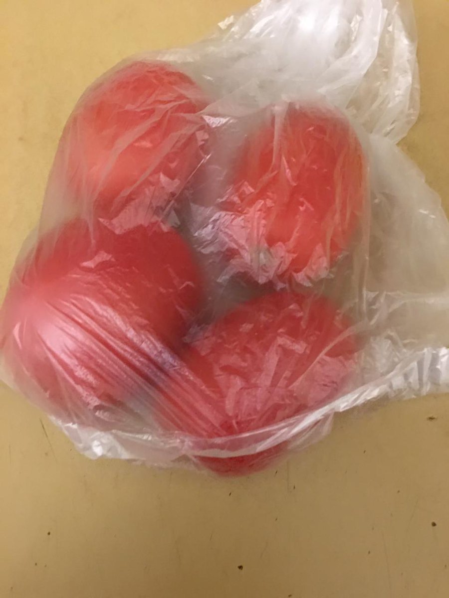 TMSarkar's tweet photo. .@Instacart @WalmartCanada why is it okay to charge $21.80 for 4 small tomatoes? This order was for my senior mother in Ottawa. The pandemic &amp; living in TO means helping her by ordering online - price gouging seniors/anyone who must rely on Instacart is not a good look Walmart 👎🏽 https://t.co/hGNp9yWAbD