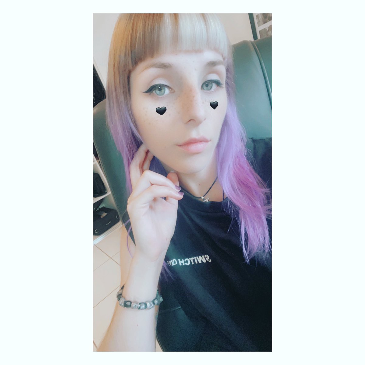 EmpathyJpg's tweet photo. Just one of those days #fucktechnology 🌈
#selfie #youtuber #SmallStreamersConnect #aussie #girlgamer https://t.co/vXEJM7Dzz0