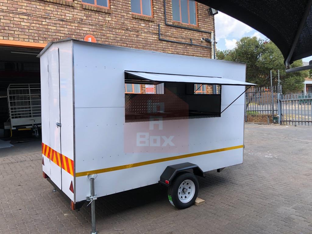 mobiletrailersA's tweet photo. #DJSBU we are a bunch of unemployed graduates who make and manufacture mobile kitchen trailers. Our kitchens start at 21000 
WhatsApp or call us on 062 465 8429 📍12 vervoer street kya sands jhb https://t.co/XRC3Ad53yJ