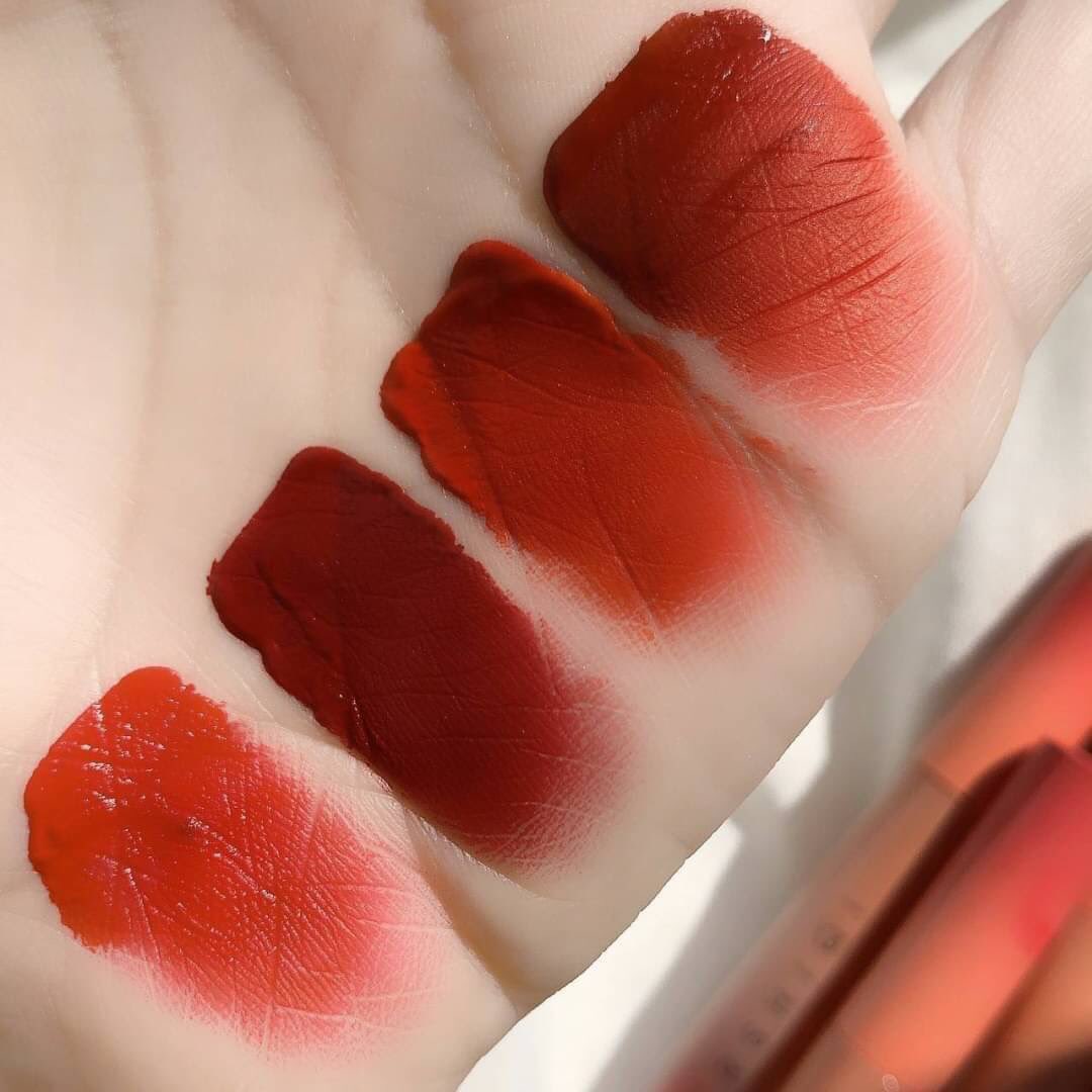 sixor61's tweet photo. 💋เซตละ 95 บาท
📮j&amp;t 45฿
📮ems50/ลทบ.30฿

เซตลิปหมีจิ ErshiQi 
มาใหม่ค่ะเซตลิปกลอสแมทสุดน่ารัก 4 แท่ง 4 โทนสีสวยไม่ซ้ำกัน เนื้อแมท เกลี่ยง่าย ติดทน กลบสีปากมิด ไม่ติดแมสส https://t.co/G8dtyDPkJ8