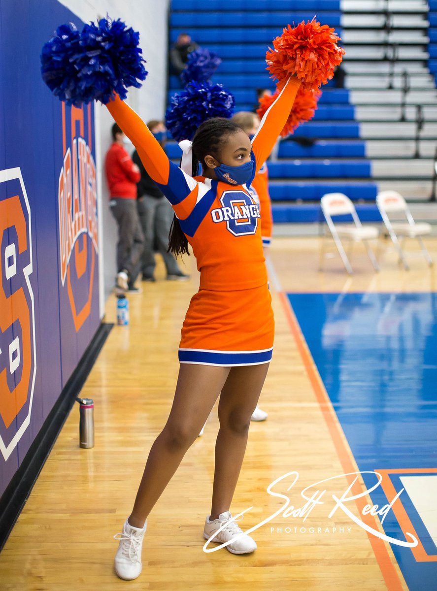SWOF1's tweet photo. @OrangePioneers @AndreIrvinJr & #JasonFoster lead the @OrangeHS_AD in a thrilling game #FridayNightHoops vs @olhsboysbball #OCC #RivalryGame @oohspit @maxpreps #LetzGo #614Hoops https://t.co/b0tGtqFBYJ